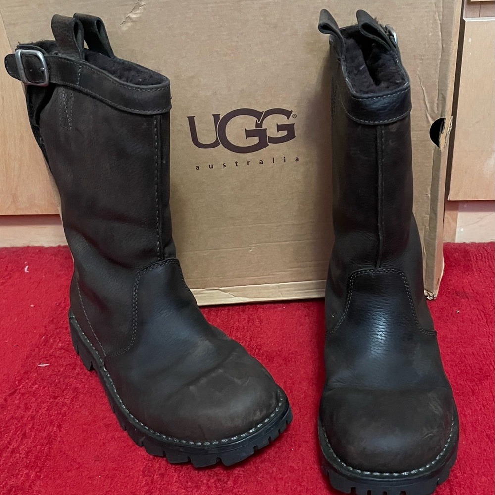 Rare Authentic UGG distressed brown leather shearling boots Men 7US